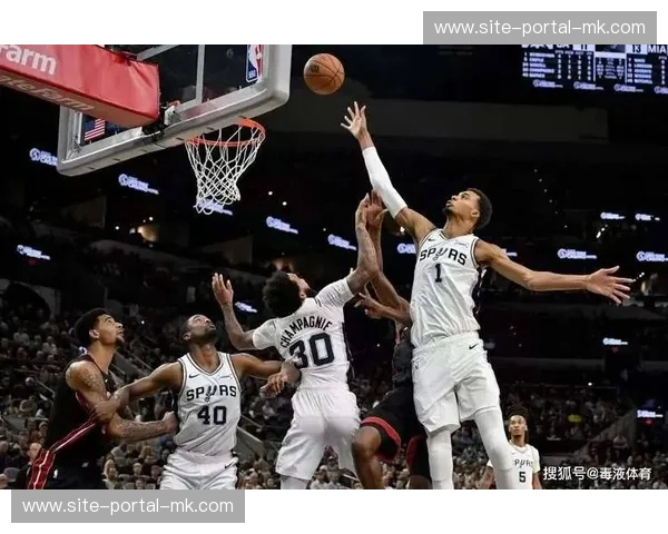 凯尔登-约翰逊得分超对手替补总和，马刺战术角色球员的价值凸显