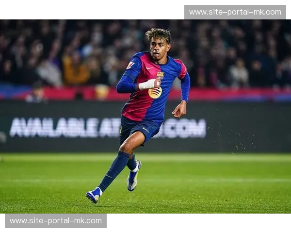 巴萨客战埃尔切，亚马尔早期破门但防线再度疏忽丢球